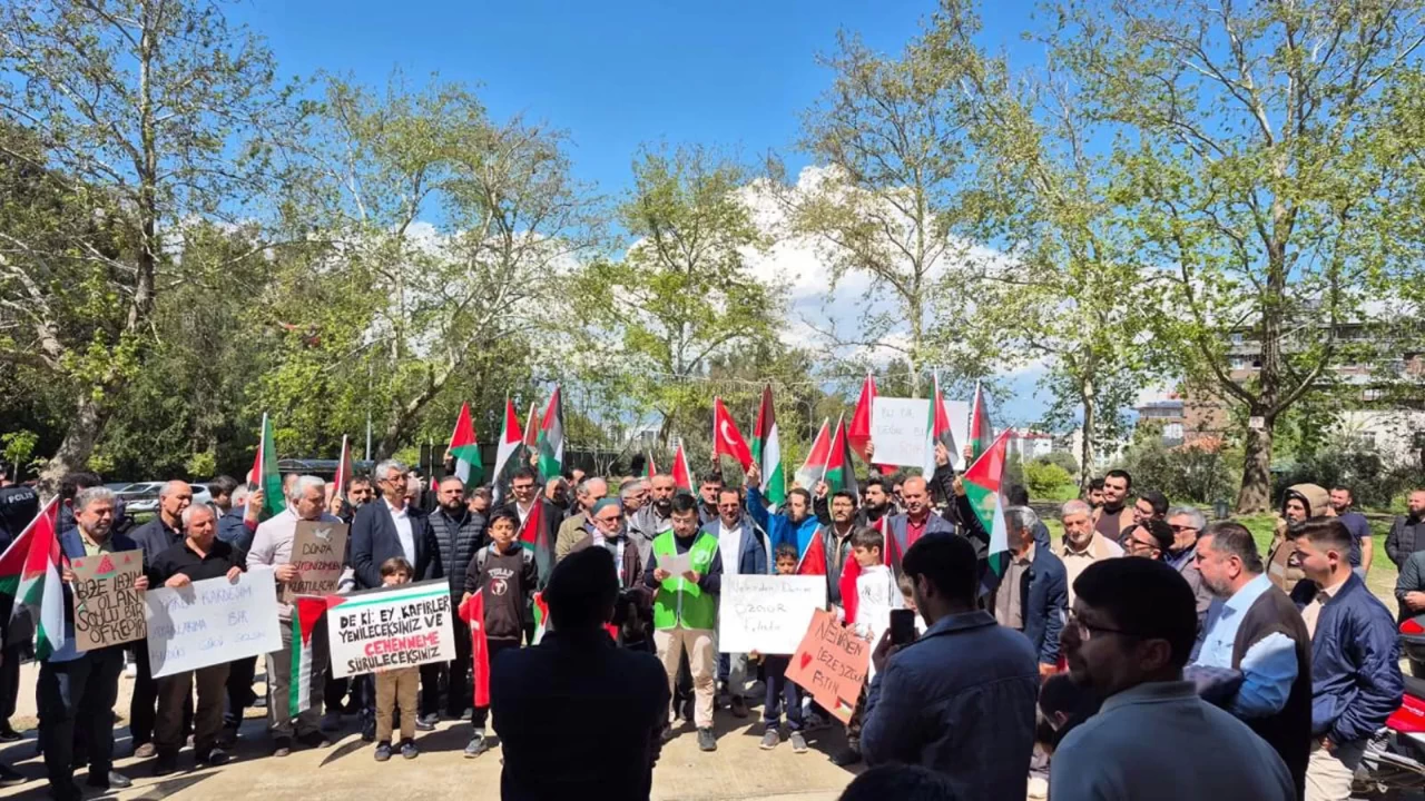 102 üniversitede İsrail’in saldırılarına karşı basın açıklaması: “İsrail tüm bölgeyi ateşe sürüklüyor”