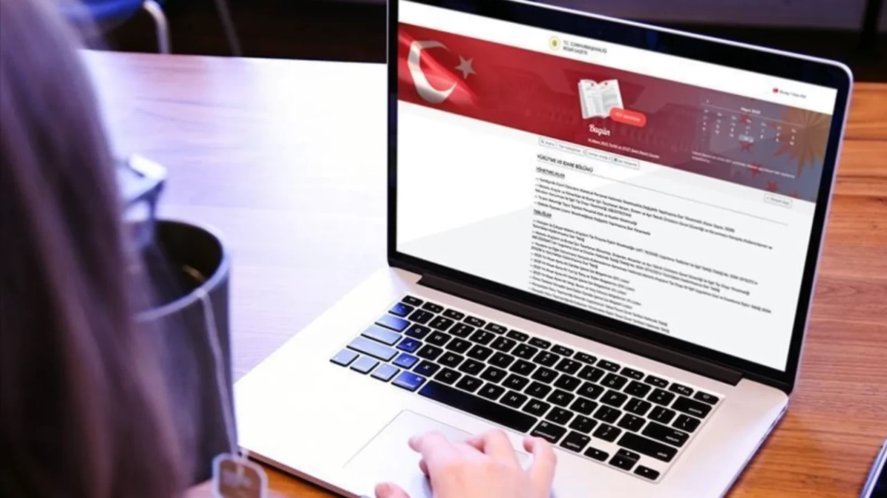 RESMİ GAZETE KARARLARI AÇIKLANDI! 17 Nisan 2026 atama kararları, vize muafiyeti ve acele kamulaştırma listesi! Bugünün Resmi Gazete kararlarında neler var?