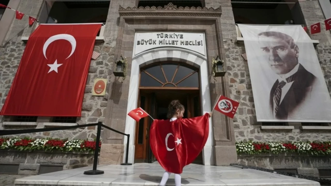 TBMM'de 106. yıl coşkusu! Kutlama takvimi netleşti: Meclis kapılarını çocuklara açıyor