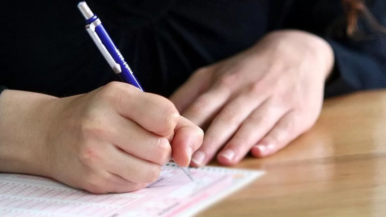 AÖL Sınav Sonuçları Açıklandı mı? 2026 MEB Açık Lise 2. Dönem Yazılı ve E-Sınav Sonuç Tarihi!
