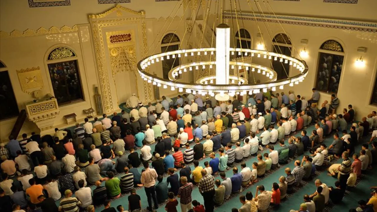 Zuhr-i Ahir ne demek? Cuma namazından sonra neden kılınır? İşte ihtiyat namazının sırrı