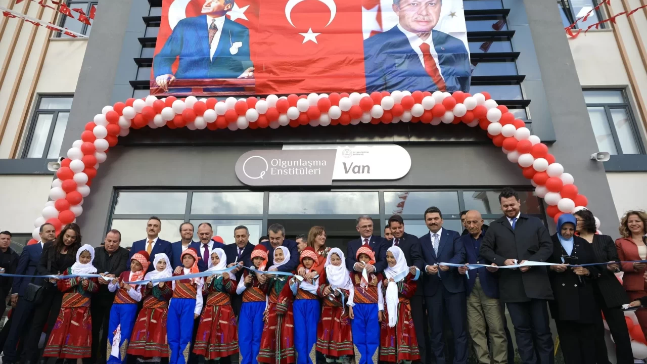 Bakan Tekin'den “eğitimde eşitlik” vurgusu: “Bütün çocuklar özeldir, bütün çocuklar eşittir”