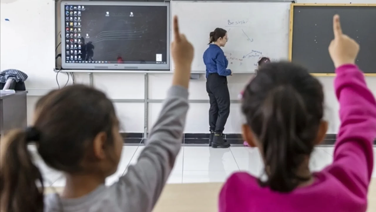 ANKARA'DA OKULLAR TATİL Mİ 16 NİSAN PERŞEMBE? Yarın Ankara'da okul var mı, yok mu? Valilik'ten okul tatili açıklaması geldi mi?