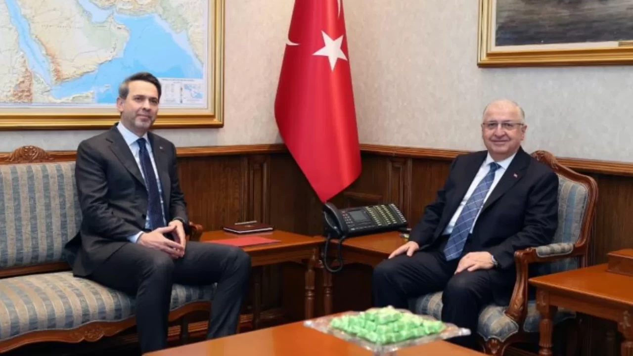 Bakanlar Güler ve Bayraktar Ankara'da bir araya geldi