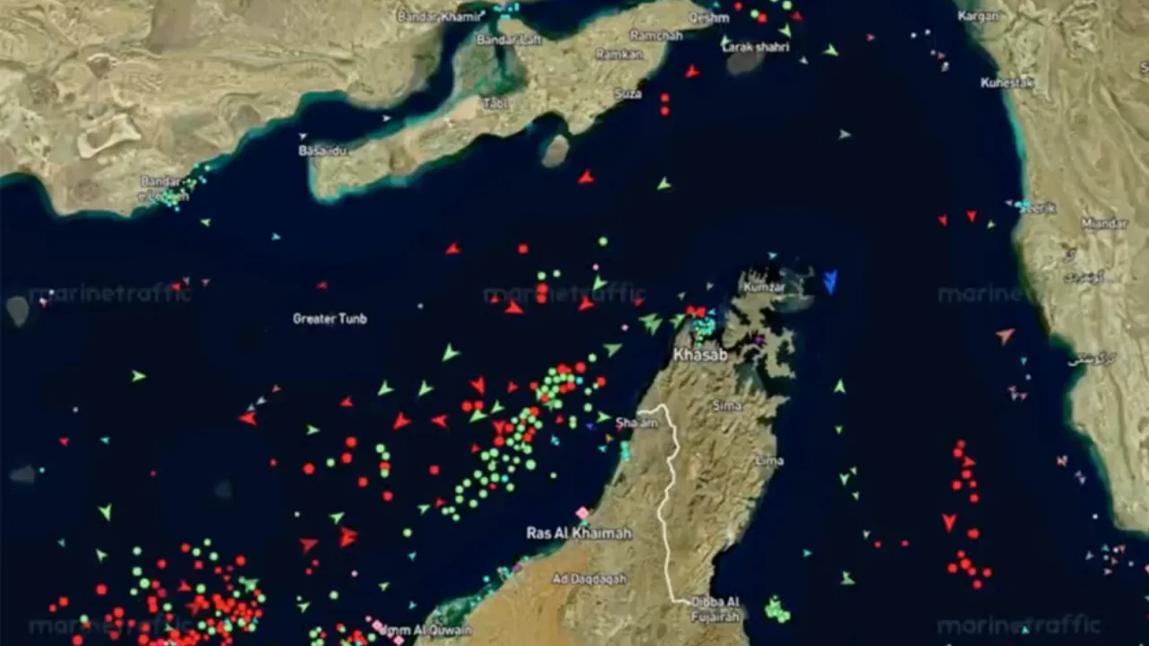 HÜRMÜZ BOĞAZI TEKRAR KAPATILDI MI? İran’dan ABD’ye misilleme: Boğazda kontrol yeniden sıkılaştırıldı! Trump’ın  Abluka  açıklaması dengeleri bozdu!