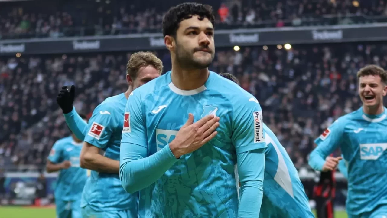 Milli futbolcu Ozan Kabak, Hoffenheim ile sözleşme yeniledi!