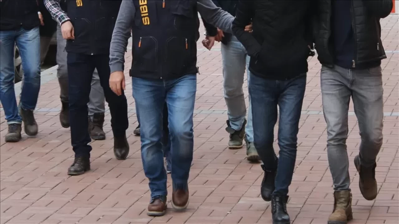 İstanbul ve Ankara'da dev operasyon! 20 zanlı gözaltına alındı