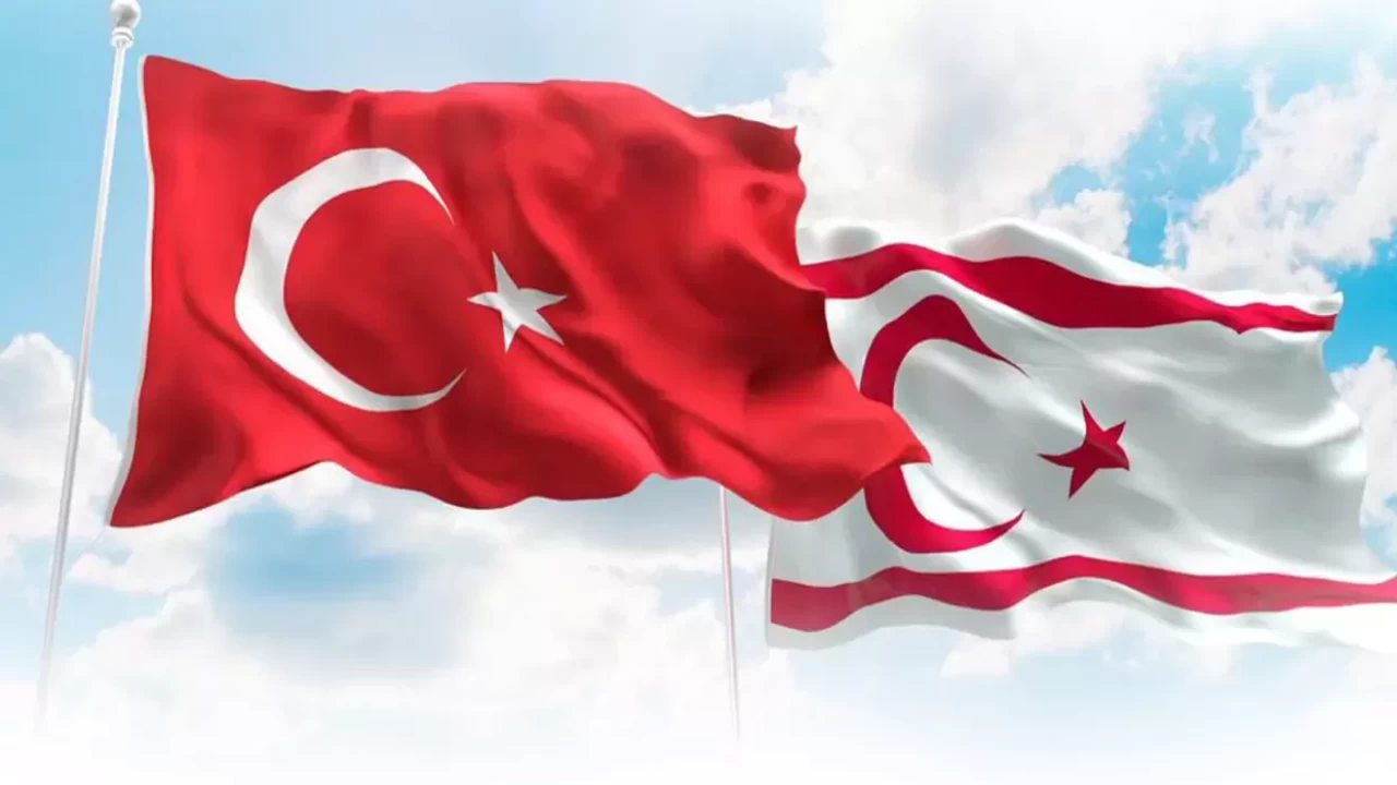 Paskalya kutlamalarında Rumların bayrak yakma provokasyonuna KKTC'den sert tepki!  Bu kabul edilemez!