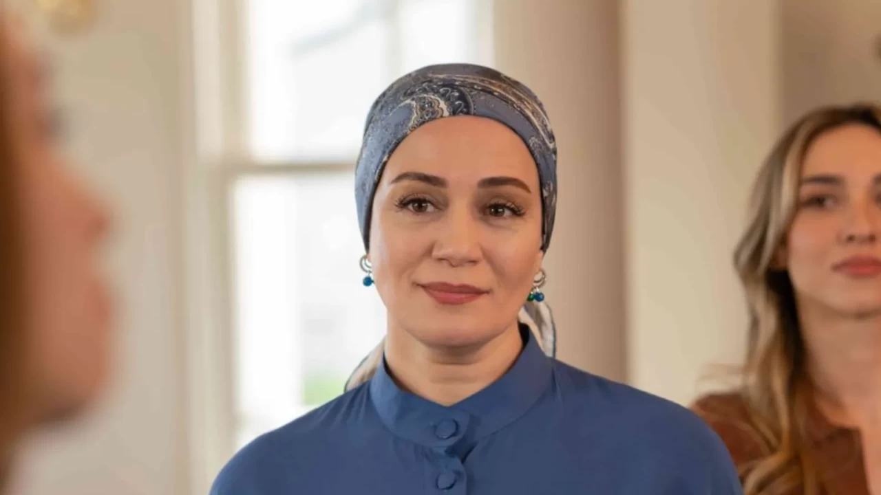 KIZILCIK ŞERBETİ 132. BÖLÜM FRAGMANI İZLE! Çimen ve Kıvılcım arasında büyük yüzleşme