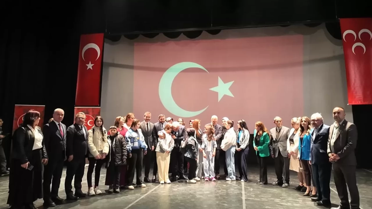 MHP’li Yurdakul’dan 'dijital kölelik' uyarısı: 'Aileyi korumak vatanı korumaktır'
