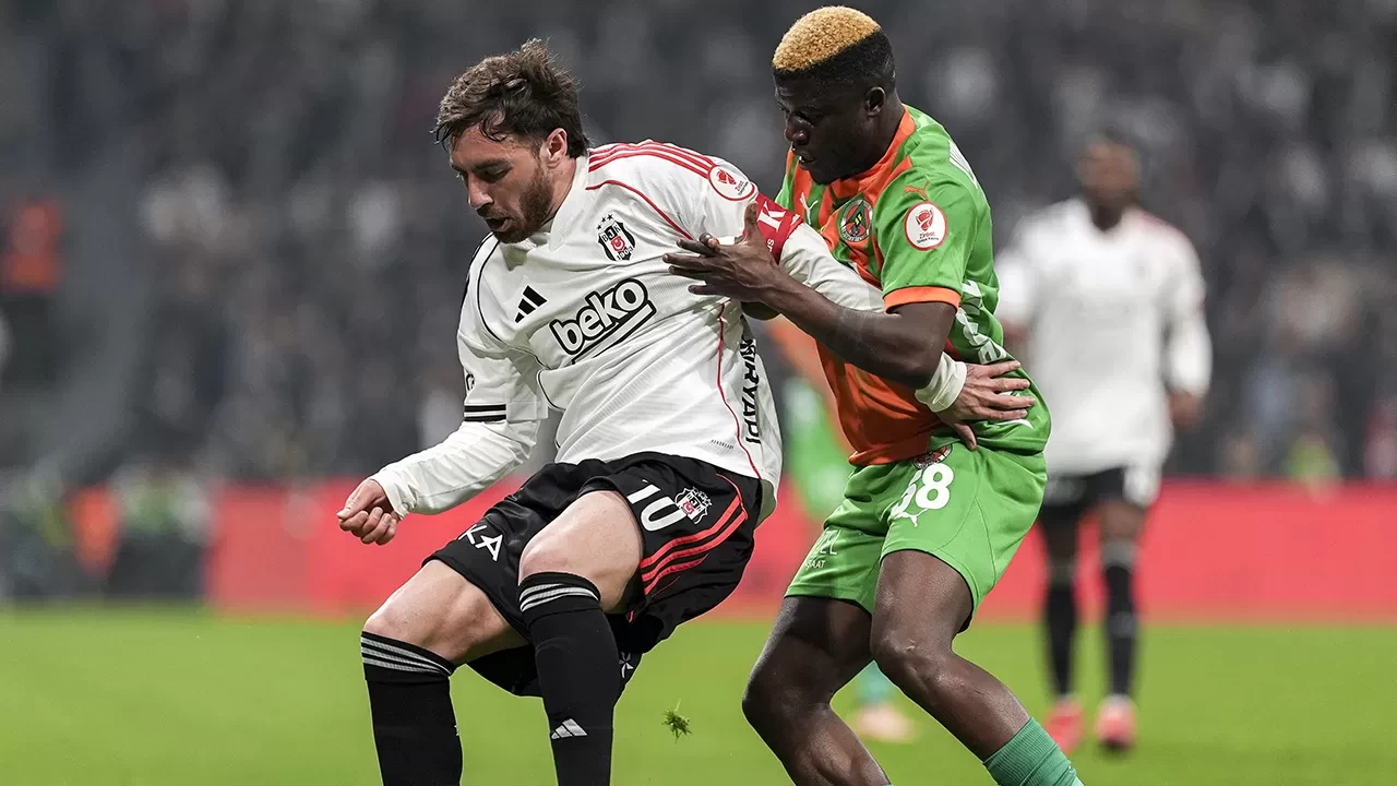 Beşiktaş Türkiye Kupası'nda Alanyaspor'u 3 golle yıkarak yarı finale yükseldi