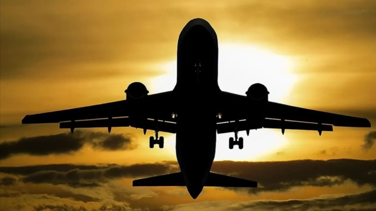 Uçak Bileti Fiyatları Neden Artıyor? 2026 Yaz Sezonu Havayolu Zamları ve Jet Yakıtı Fiyatlarındaki Son Durum