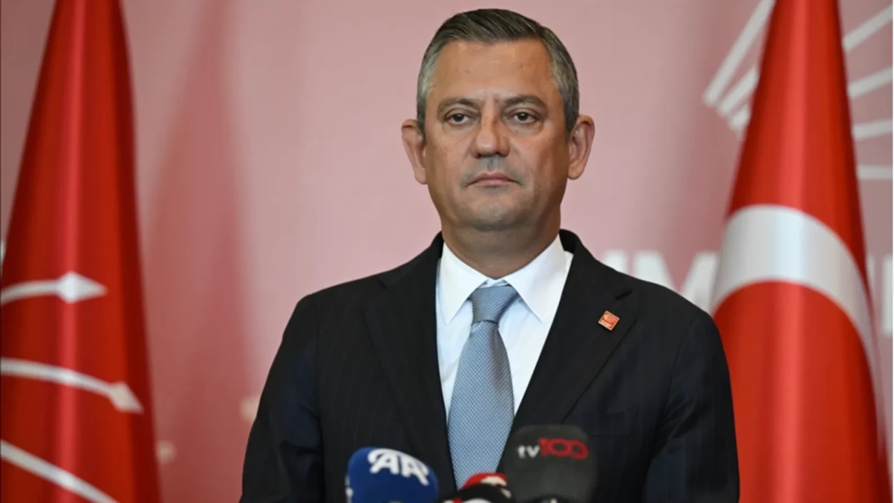 CHP 'Mutlak Butlan'ı kabullendi, Ekim Partisi için PR çalışmaları başladı!  Buradayım be buradayım  yakında...