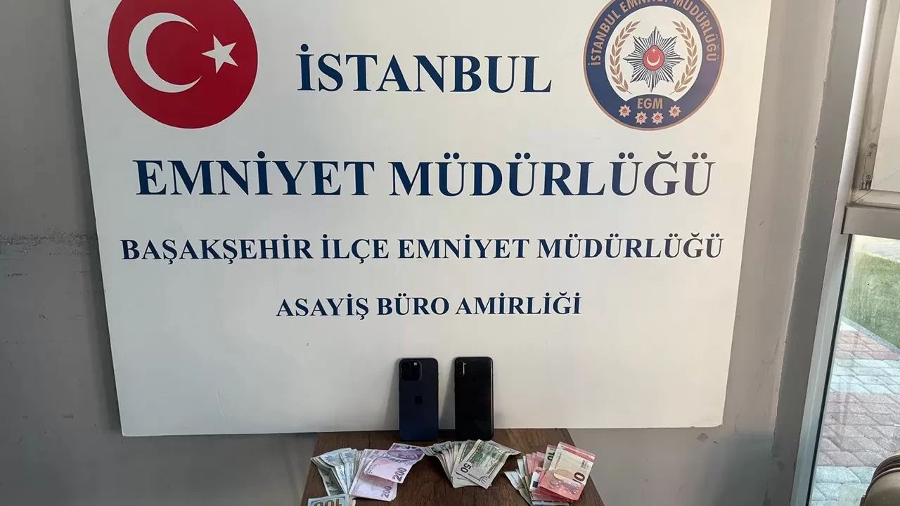 Başakşehir'de 'dur' ihtarına uymayan hırsız lastiklerin indirilmesiyle yakalandı