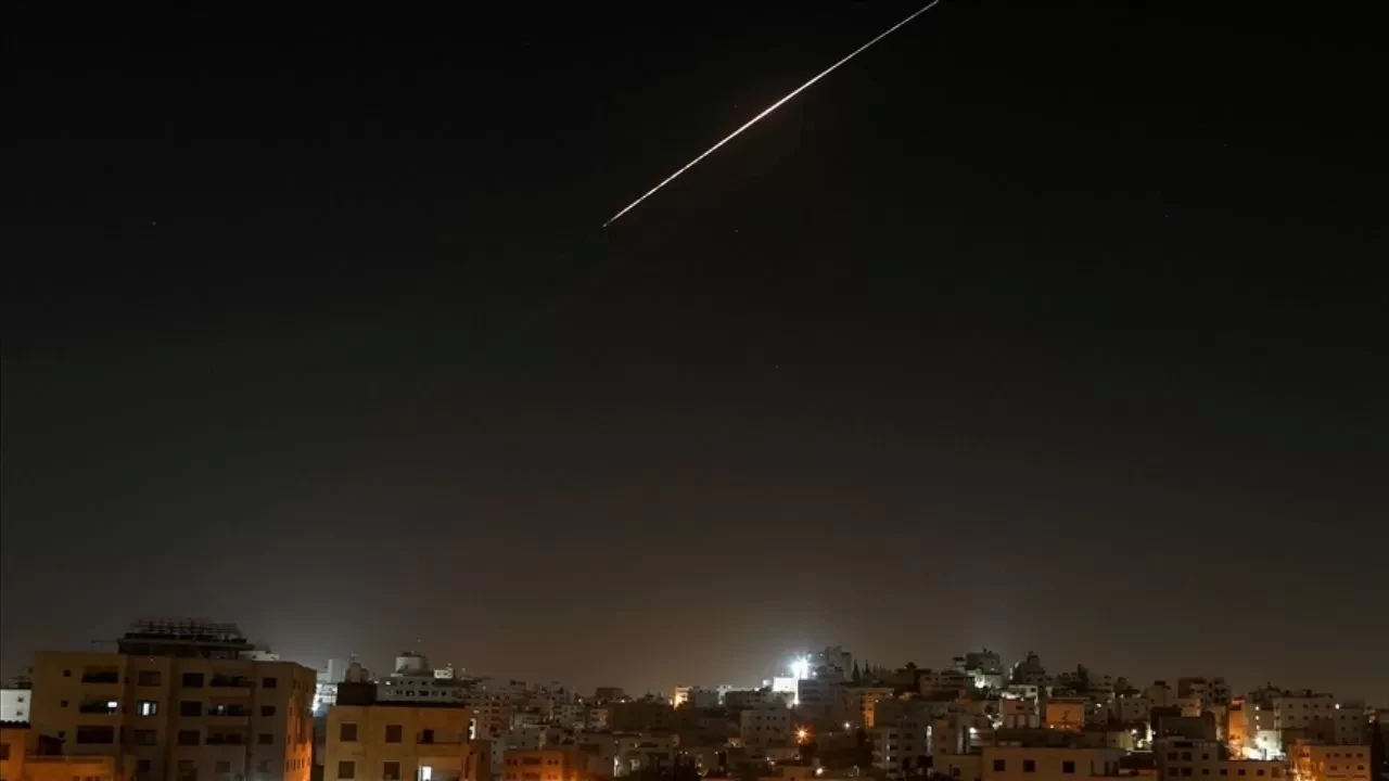 İran İsrail füze saldırısı son dakika: Tel Aviv ve Necef Çölü'nde son durum nedir?