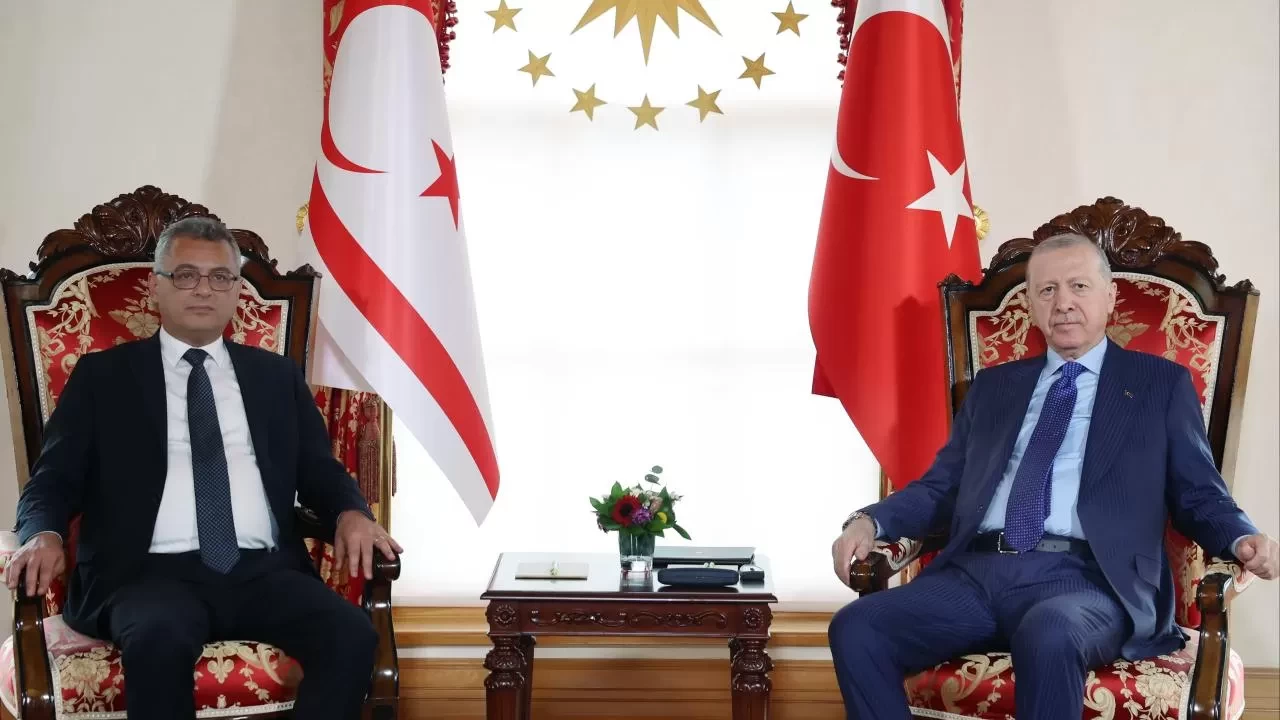 Dolmabahçe'de diplomasi trafiği: Cumhurbaşkanı Erdoğan mevkidaşı Erhürman ile görüştü