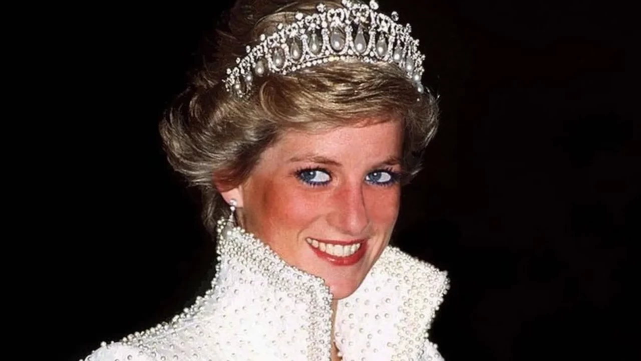 Perfect Crown 4. bölüm izle: Prenses Diana göndermesi ve reyting rekoru!