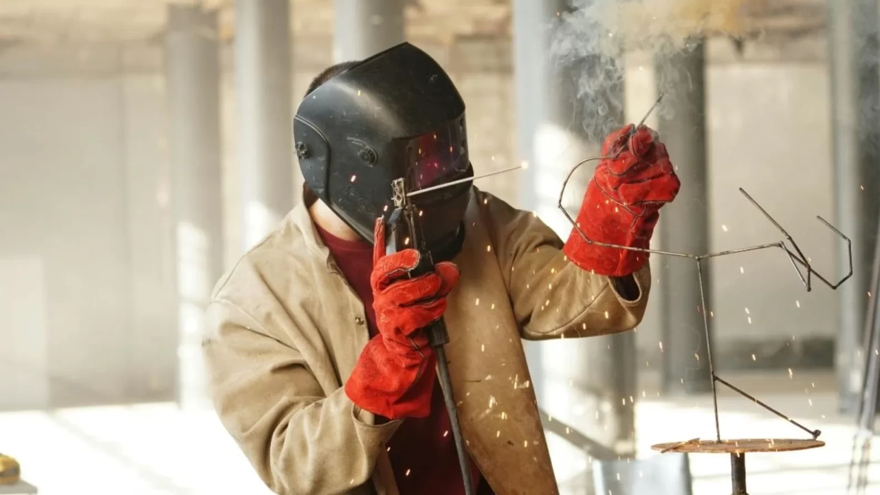 Şubat 2026 Ciro Endeksleri: Ticaret ve Sanayi Zirvede