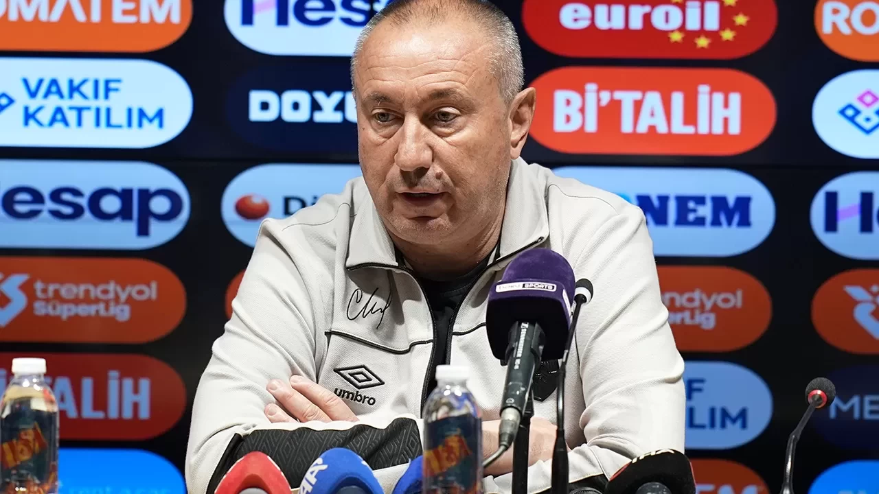 Göztepe'de Stoilov'dan flaş sözler: Galatasaray'a açık bir avantaj sağlandı