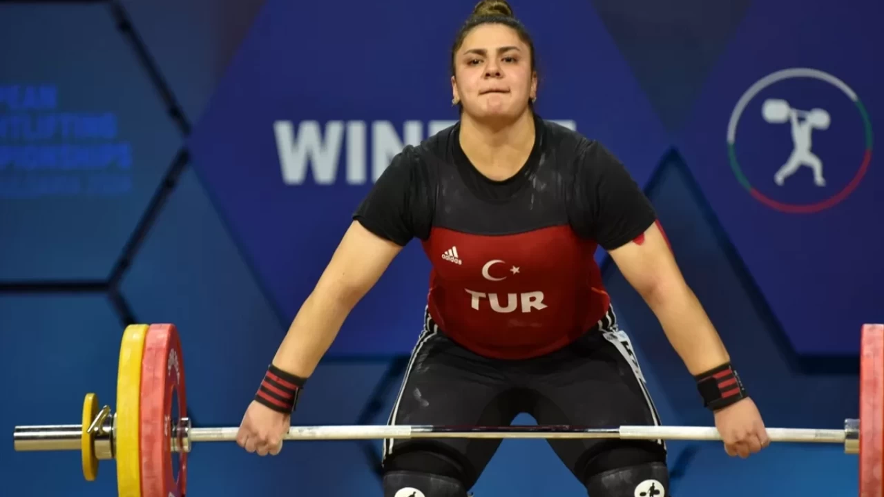 Avrupa Halter Şampiyonası’nda rekor: Tuana Süren üçüncü oldu