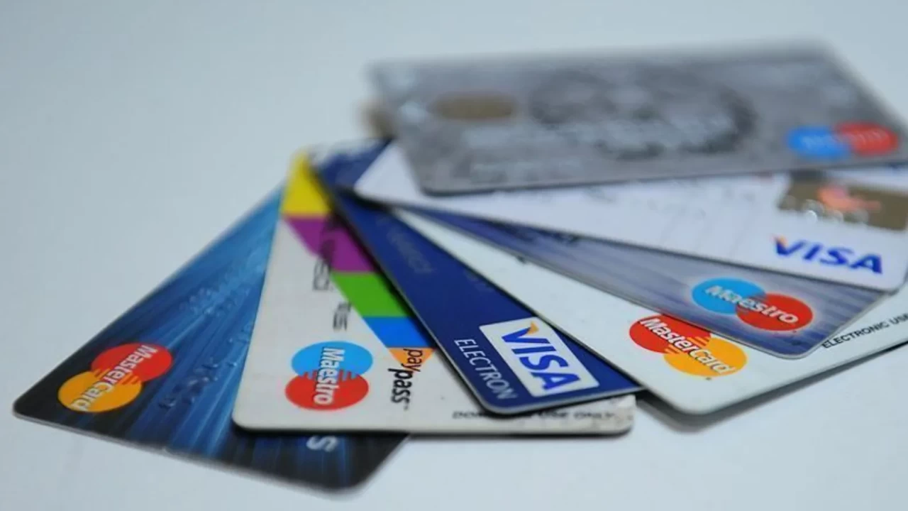 BDDK’DAN SON DAKİKA KREDİ KARTI KARARI! Limitler düşürülecek mi, yapılandırma iptal mi edildi? İşte 400 bin TL üstü limitleri ilgilendiren düzenleme