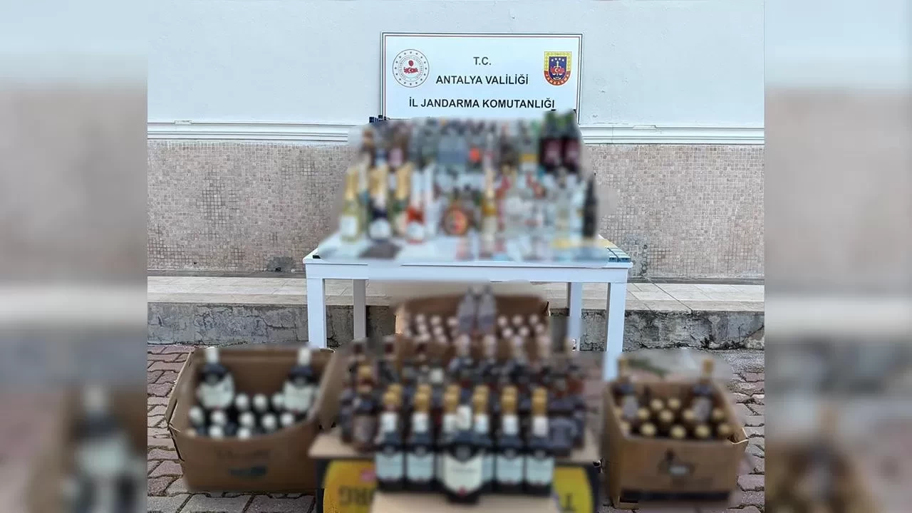 Antalya'da kaçak alkole geçit yok: 1150 litre ele geçirildi