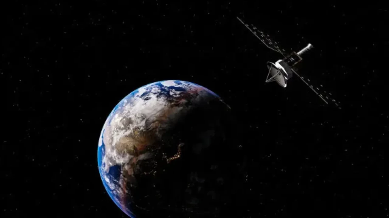 Alçak Dünya Yörüngesi (LEO) nedir? Uzayda zincirleme çarpışma riski! Alçak Dünya Yörüngesi çökecek mi? CRASH saati verileri korkuttu