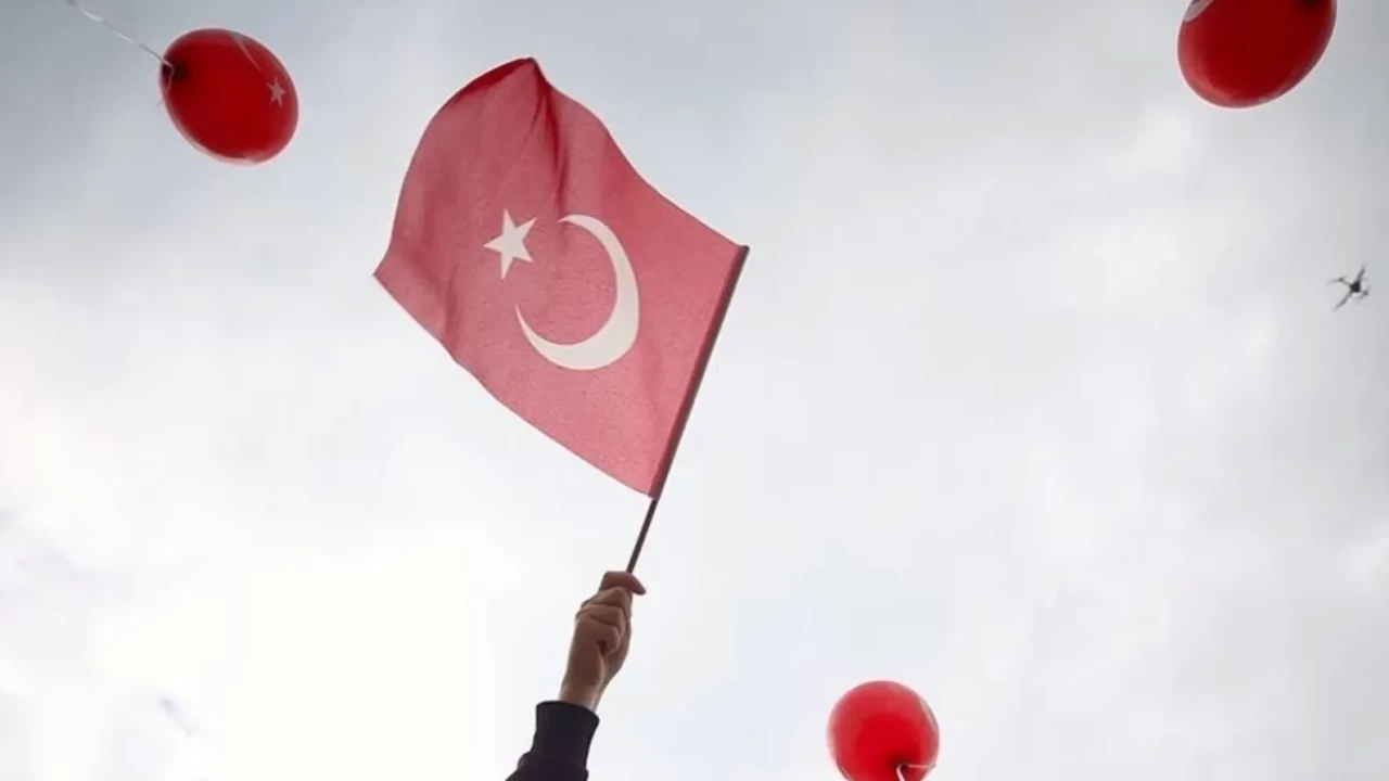 23 Nisan törenleri iptal mi oldu 2026? Okullarda 23 Nisan kutlamaları yapılacak mı? MEB ve Valilik son dakika açıklaması!