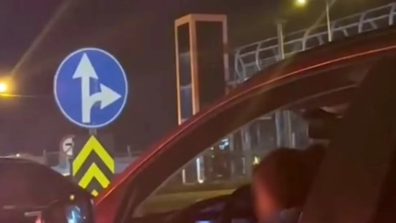 Bursa'da şok eden görüntüler! Kucağında çocukla araç kullandı