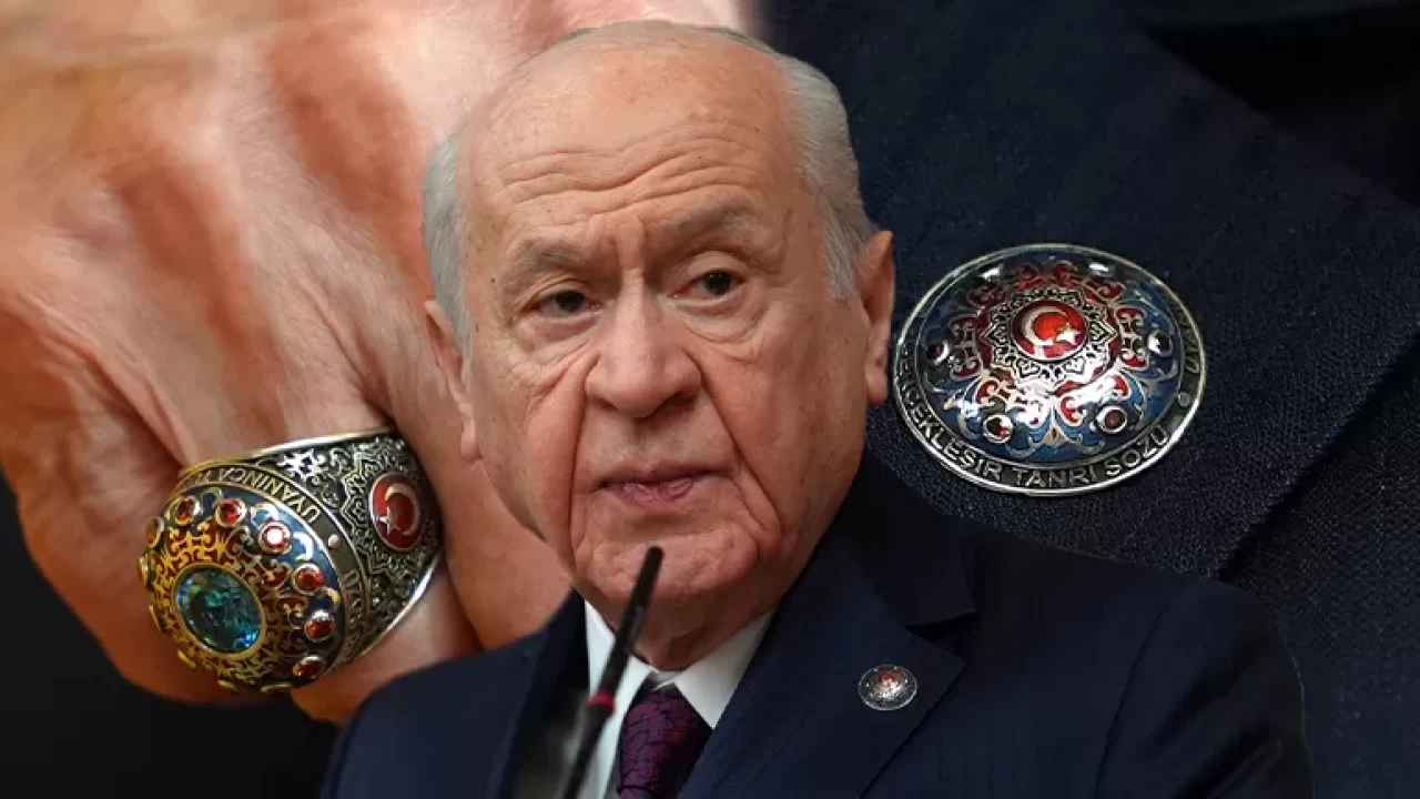 Lider Bahçeli'nin yüzük ve rozeti toplantıya damga vurdu: 'Uyanınca Türk'ün özü, gerçekleşir Tanrı sözü'