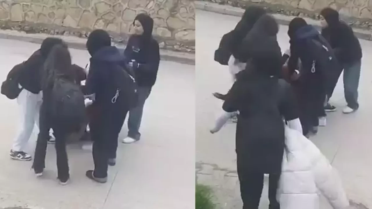Okul çıkışı akılalmaz şiddet: Arkadaşlarını tekme tokat darbettiler