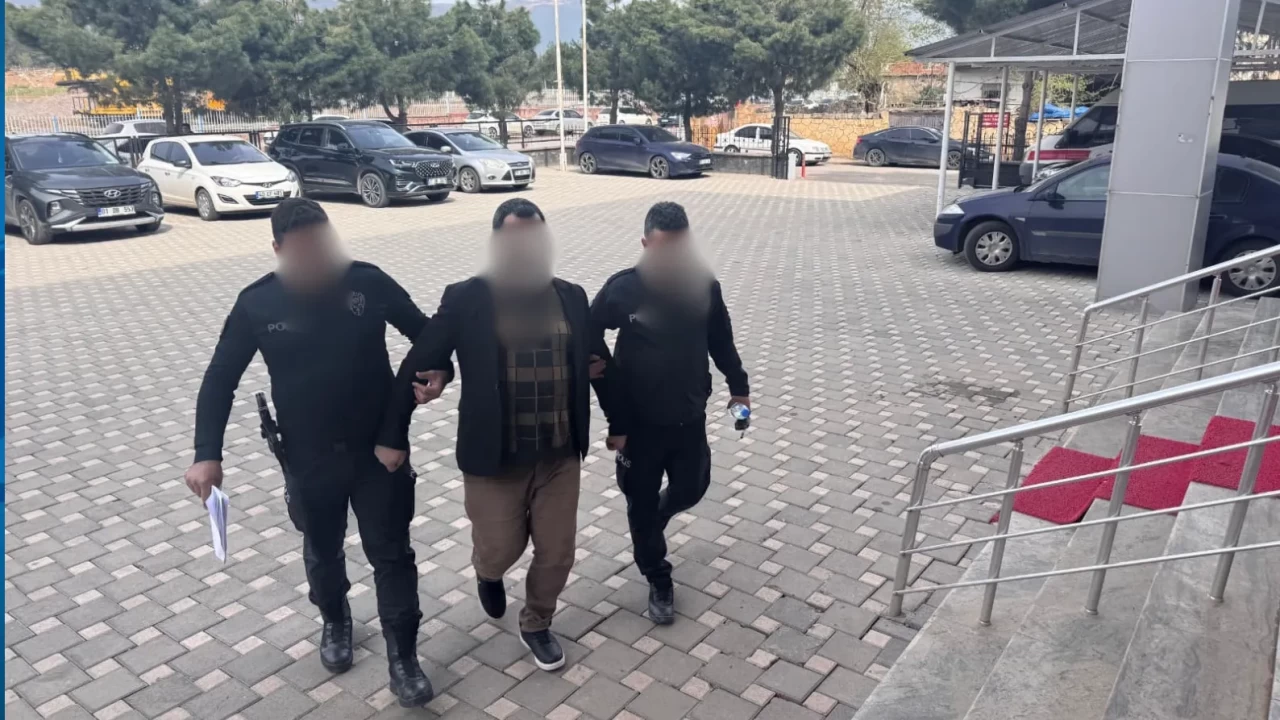 Gaziantep’te 'yargı makamlarını hedef gösteren' sosyal medya kullanıcısına gözaltı!
