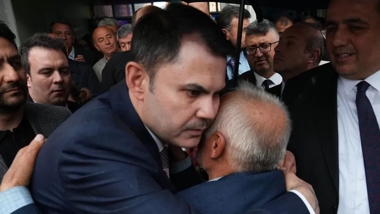 Şehidimizin babasından Bakan Kurum'a anlamlı teşekkür