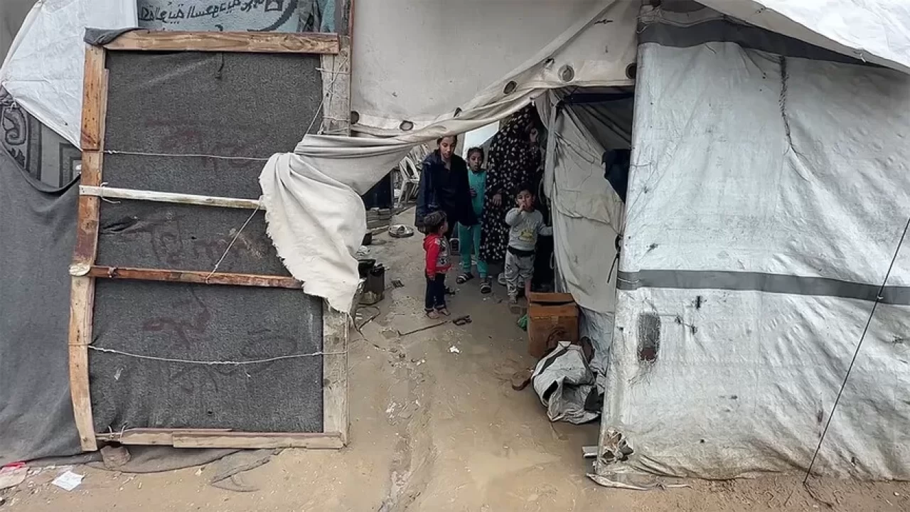 Gazze’de şiddetli yağış! 1,9 milyon kişinin çadırı…