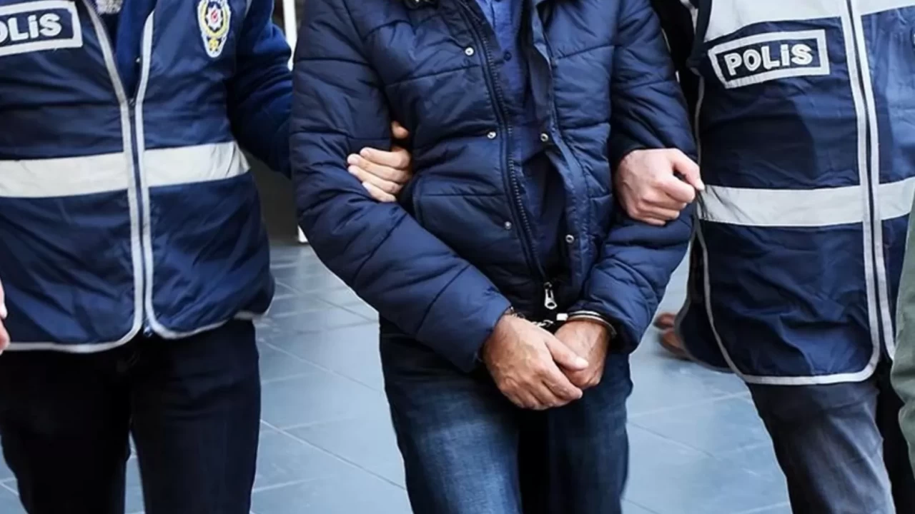 Q bank’ta tefecilik operasyonu: 4 yönetici gözaltında