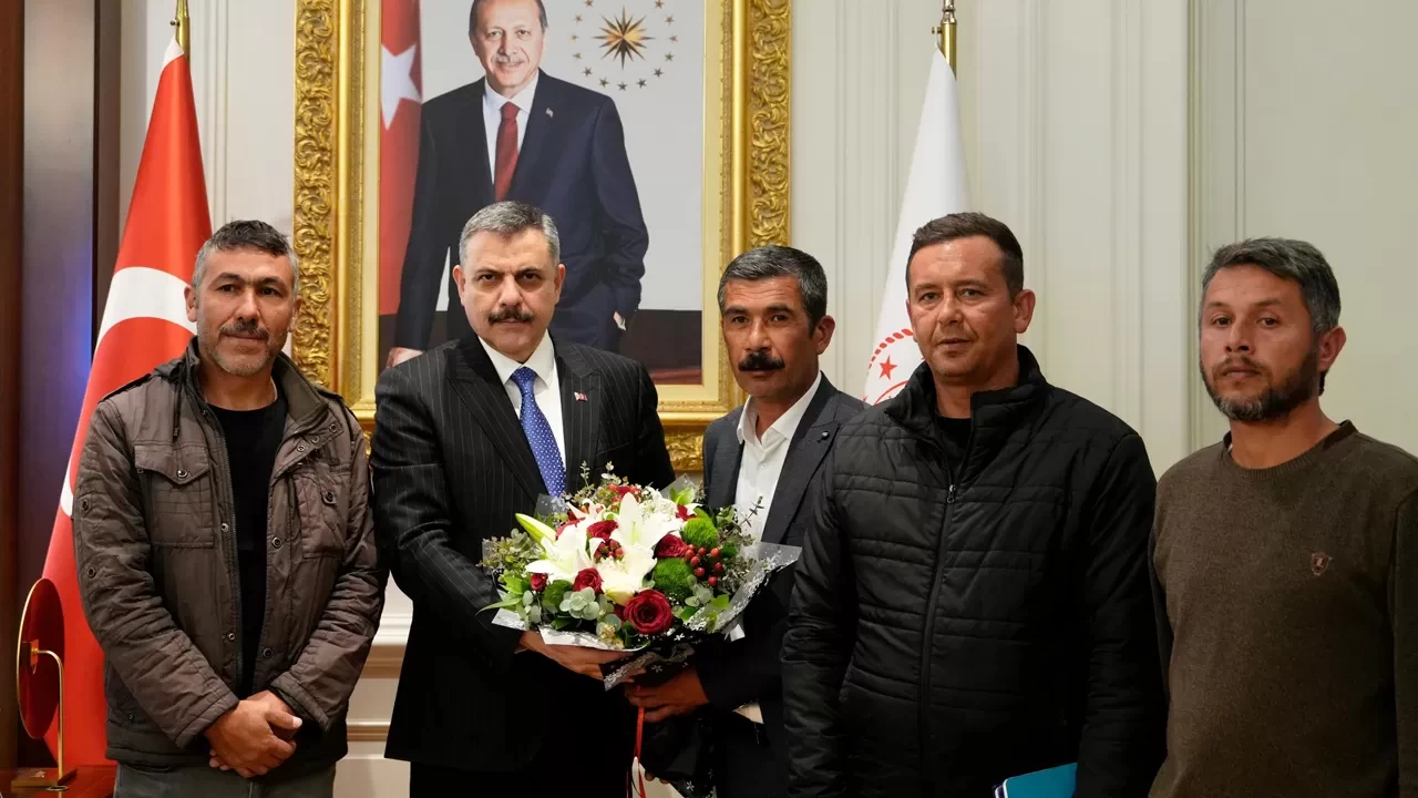 Maden işçilerinden Bakan Çiftçi’ye teşekkür ziyareti