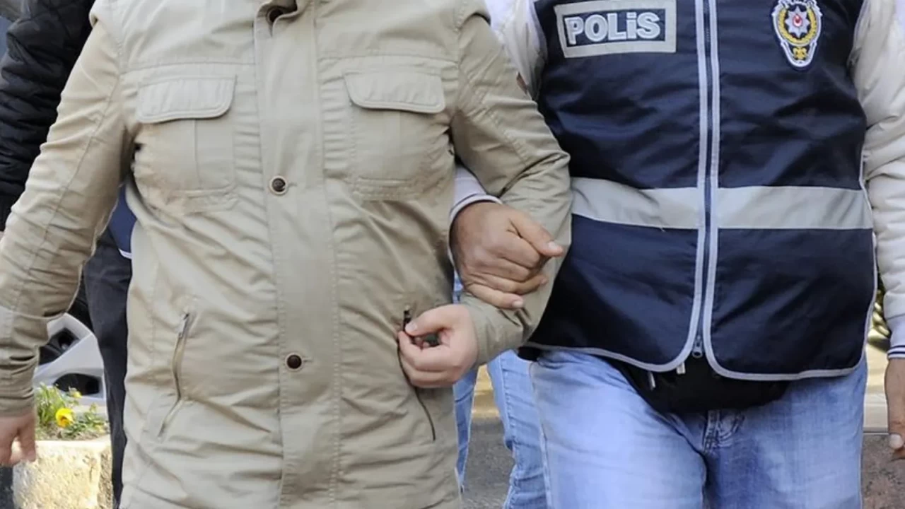 Manisa’da FETÖ’nün 'Kınalama' oyunu bozuldu: 21 tutuklama!