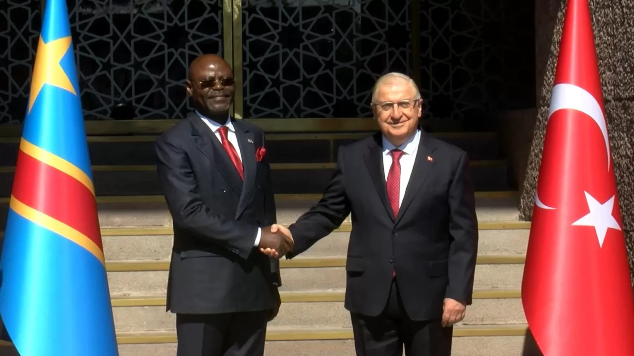 Bakan Güler Kongolu mevkidaşı Muadiamvita ile Ankara’da buluştu