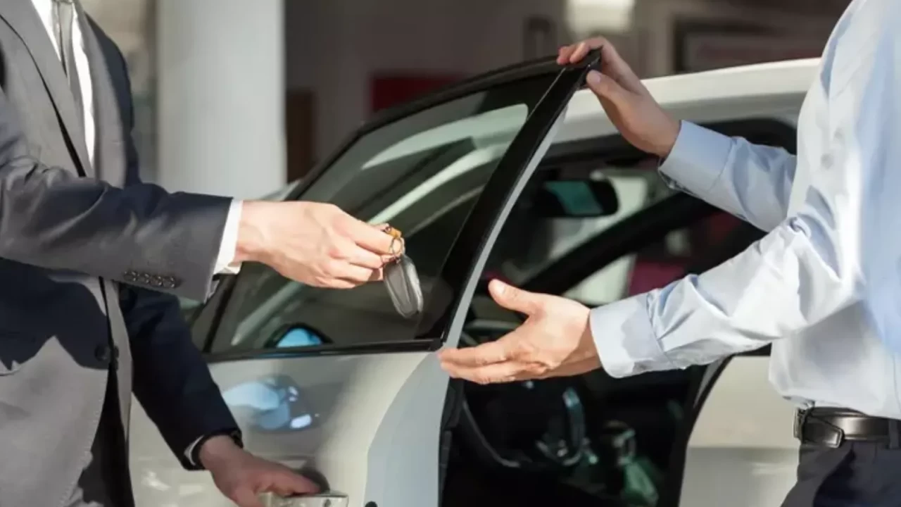 2026 ÖTV indirimi ve hurda teşviki çıktı mı? 25 yaş üstü araçlara ÖTV'siz ilk araba şartları ve Meclis kararı!