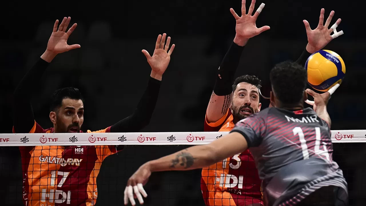 Galatasaray'ın şampiyonluk hasreti 37 yıla çıktı... Efeler Ligi'nde şampiyon Ziraat Bankart!