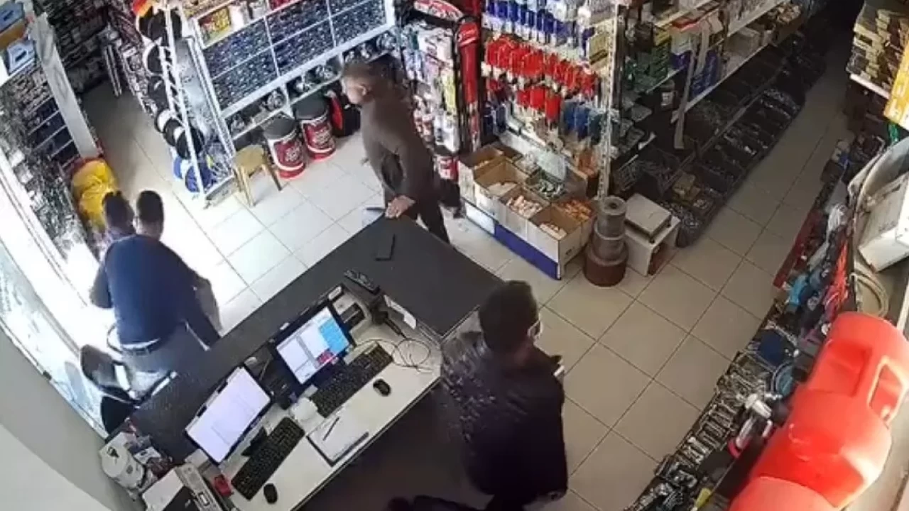 Antalya Demre’de korkutan depremler: 5 dakika arayla iki sarsıntı!