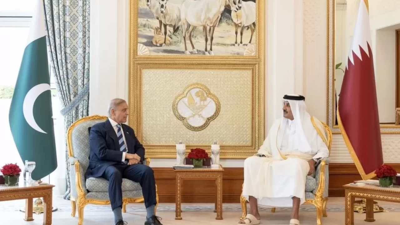 Pakistan Başbakanı Şerif ile Katar Emiri Al-Thani görüştü!