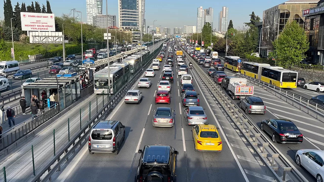 İstanbul'da bazı yollar trafiğe kapatılacak