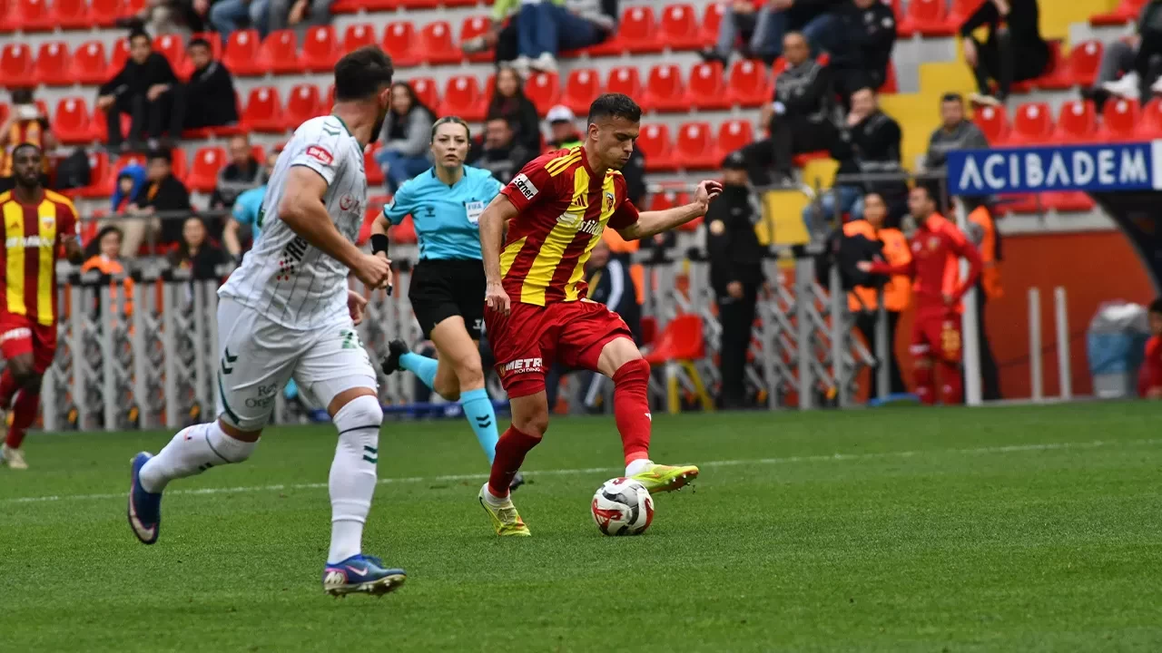 Kayserispor, Süper Lig'e galibiyetle veda etti | Maç sonucu Kayserispor 2-1 Konyaspor