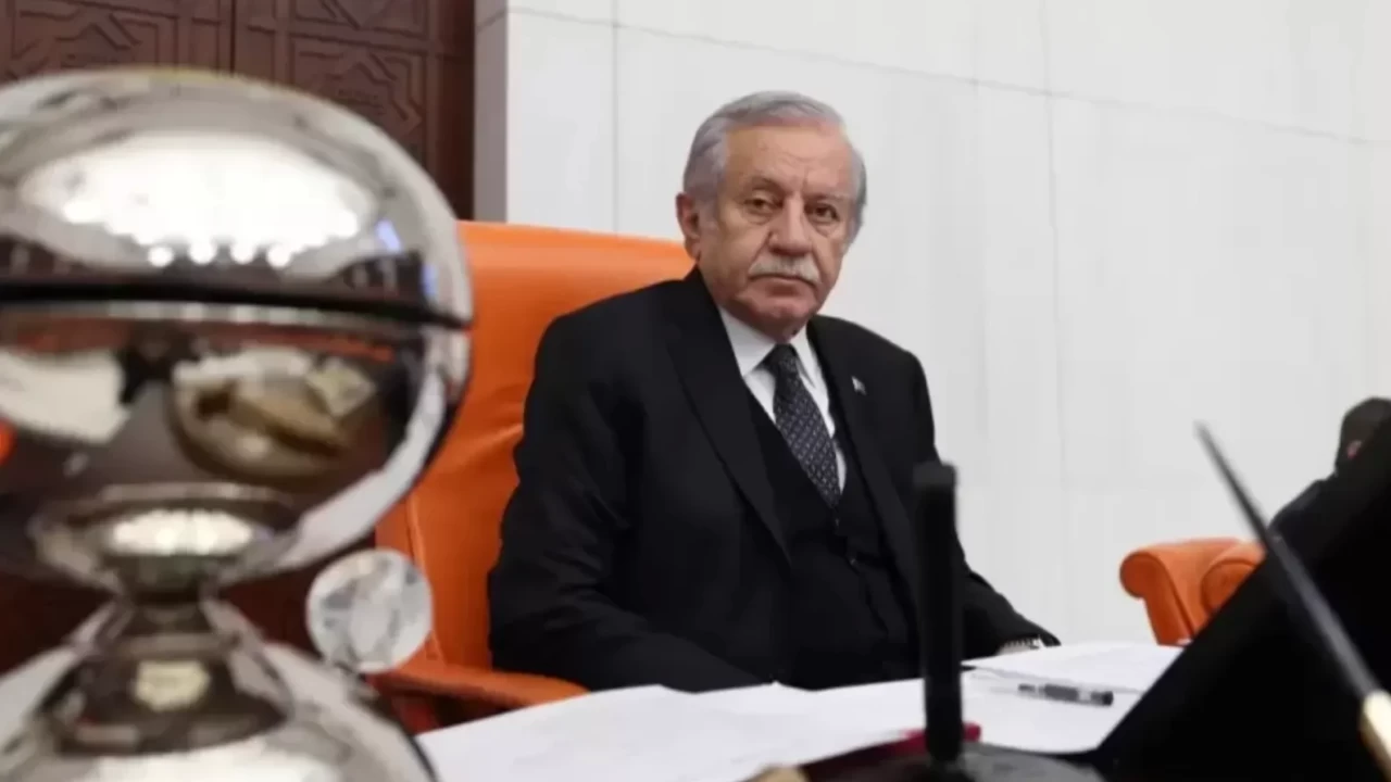 MHP'li Celal Adan’dan Anneler Günü mesajı
