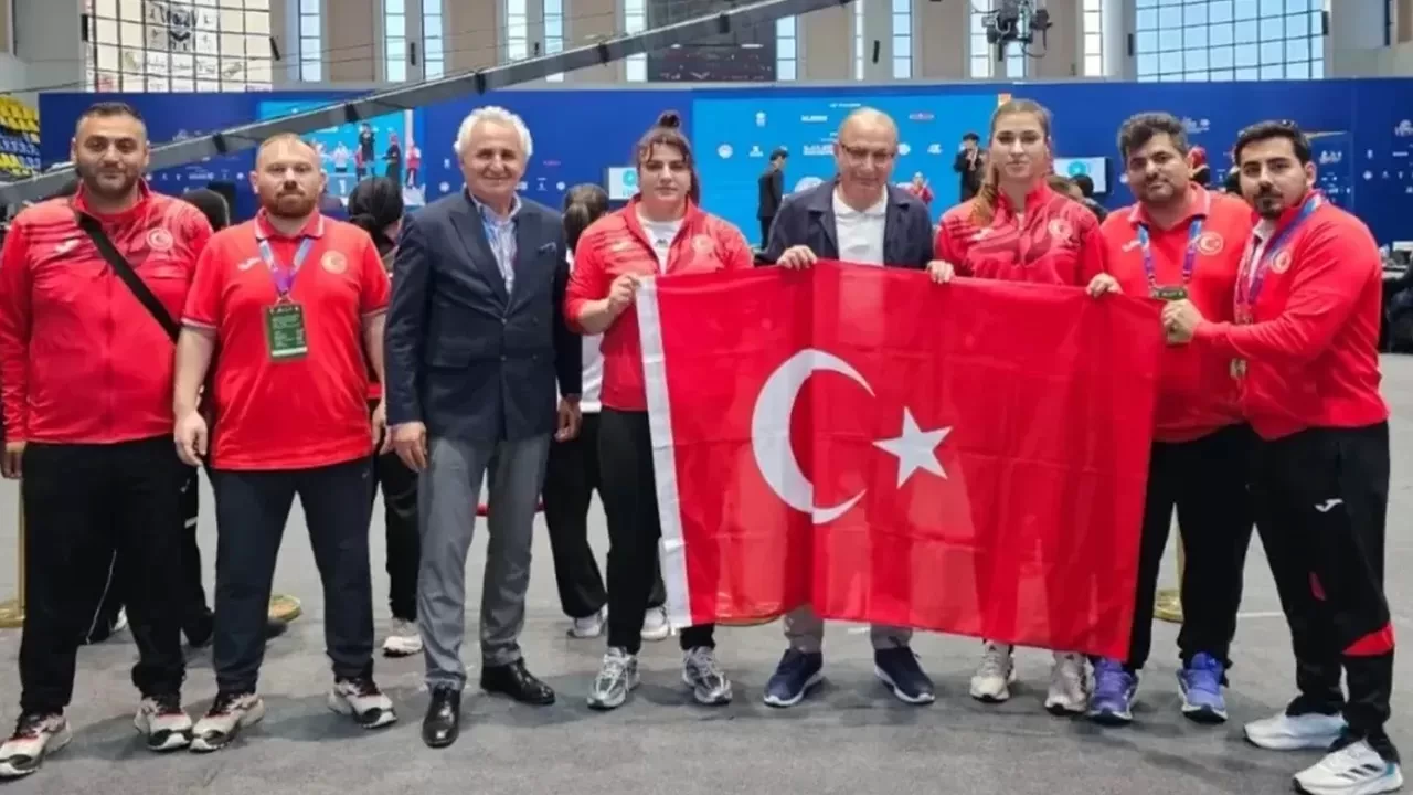 Milli haltercilerden Mısır’da 4 madalya
