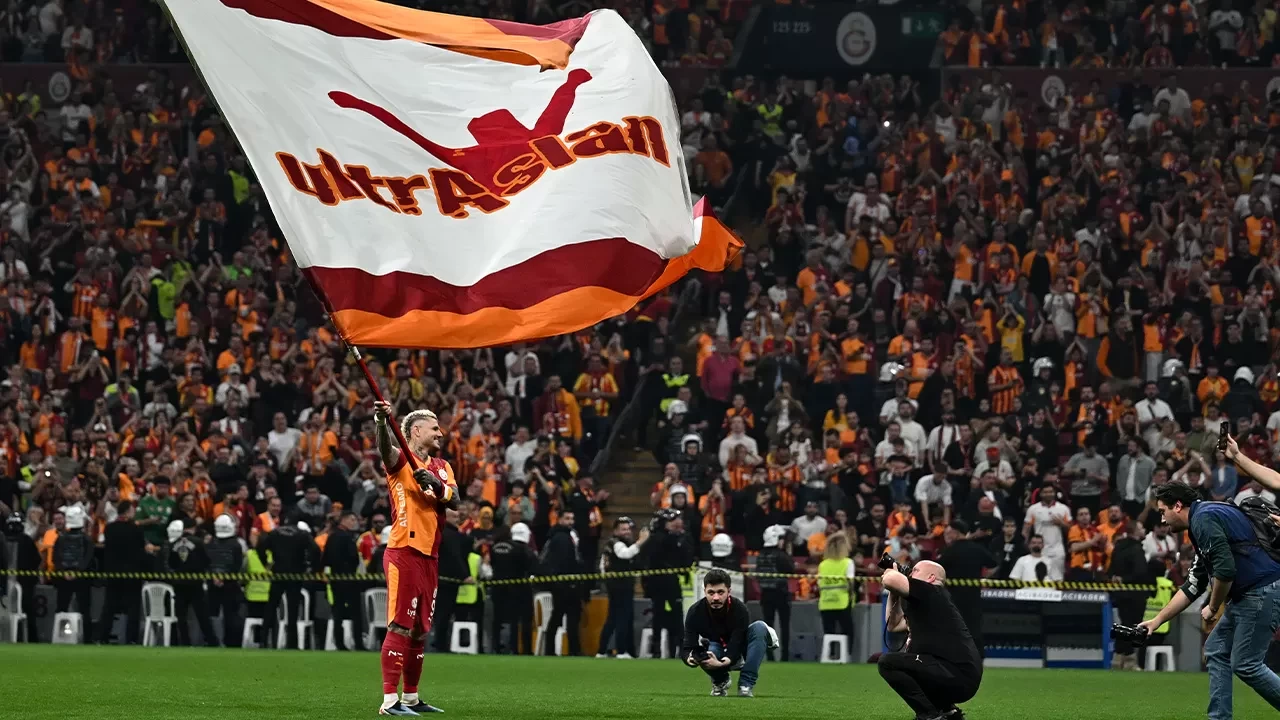 Galatasaray’dan tarihi şampiyonluk: Bir kez daha üst üste 4. kez zirvede