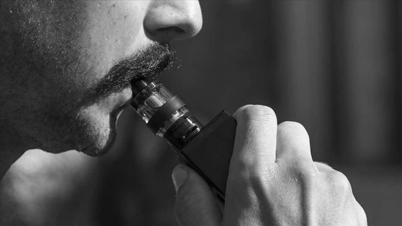 Tek kullanımlık e-sigaralara yasak! Yangın riski nedeniyle düğmeye basıldı
