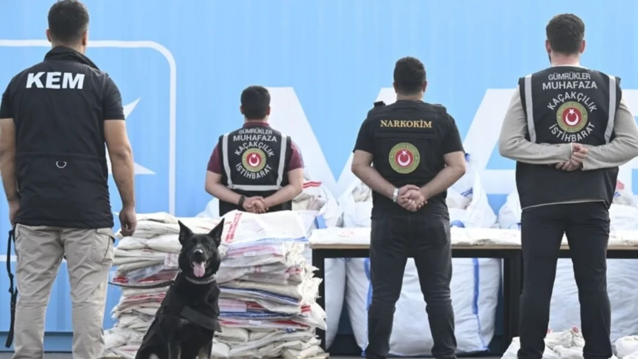 Gümrüklerde 'nisan' fırtınası! Tek ayda 12 milyar liralık yakalama: Uyuşturucudan akaryakıta kaçakçılara geçit yok!