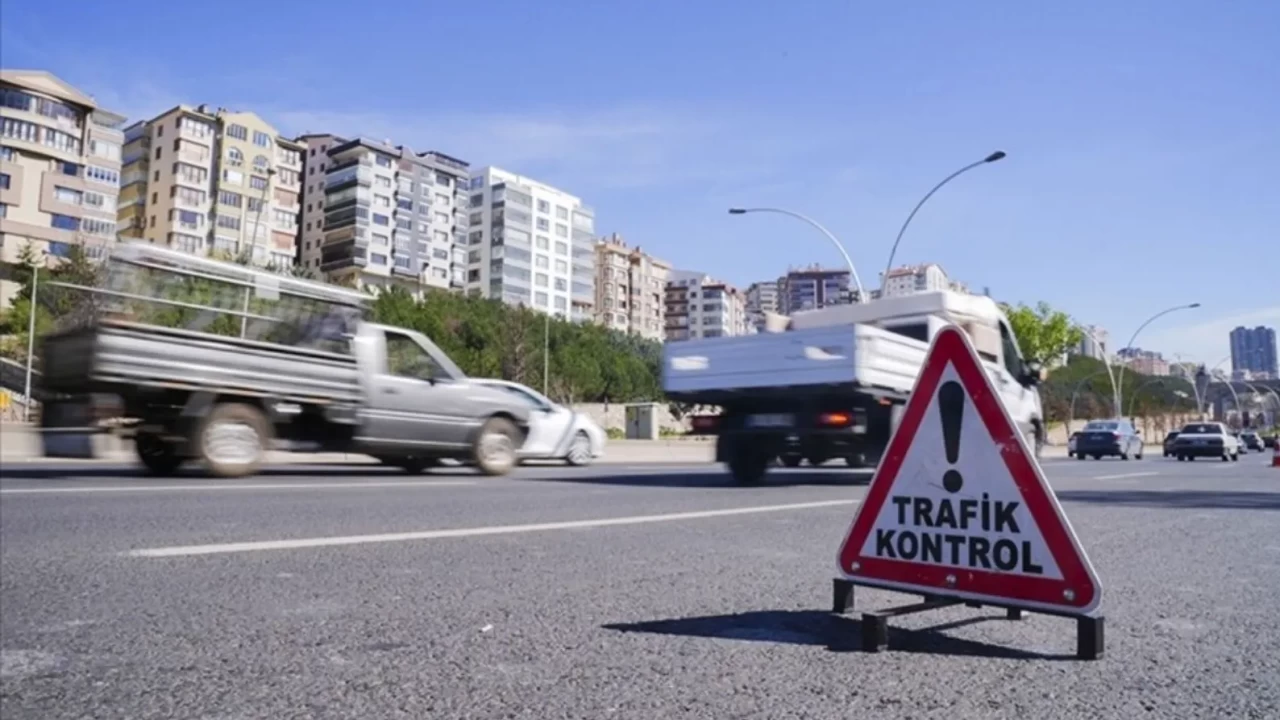 Ankara-Konya yolunu kullananlar dikkat! O kavşak trafiğe kapatıldı: Ulaşım karşı yönden veriliyor!